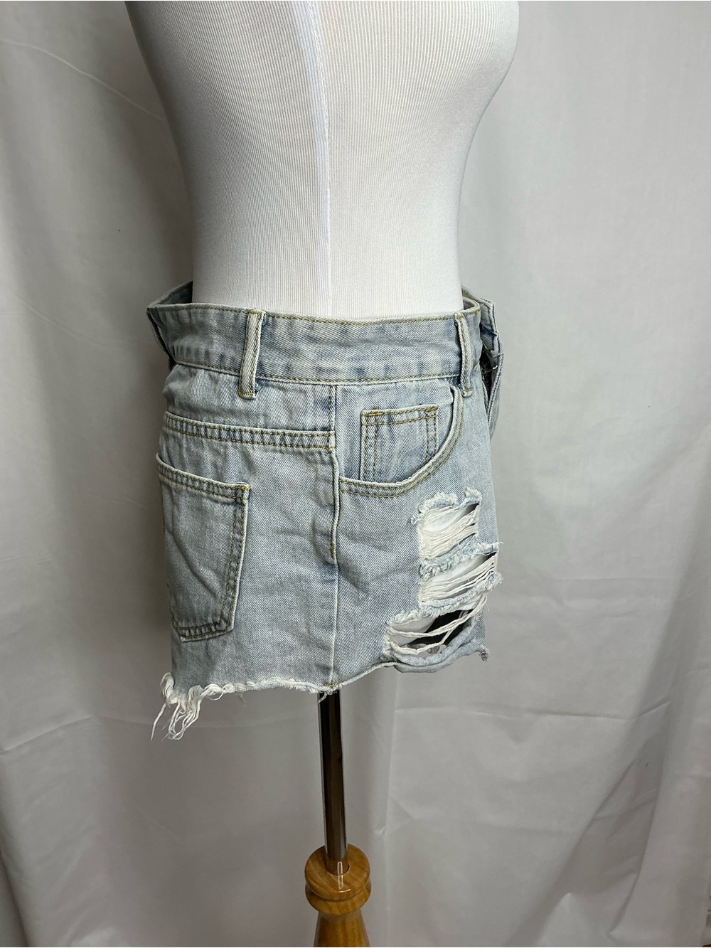 2259 - SHEIN Light Blue Distressed Denim Jean Shorts - Picture 3 of 6